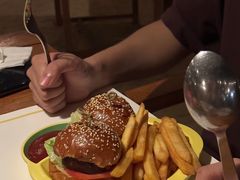 -三亚艾迪逊酒店·海滩烧烤 BARBACOA·现场乐队·浪漫晚餐·烧烤海鲜