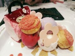 莓果华尔兹风味酸奶冰淇淋冰板烧-哈根达斯(皇庭店)