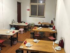 大堂-老三李村河底戳子肉(总店)
