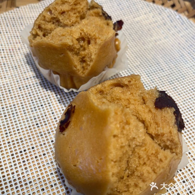 太平街老巷子里的一家湘菜馆子，招牌青椒香干炒肉