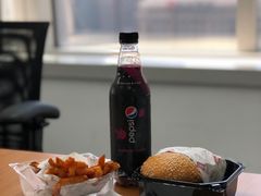 -The Habit Burger Grill 哈比特汉堡(复兴soho店)