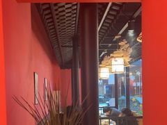-老街烧烤大排档·地道湖北菜·龙虾馆(汉口火车站店)
