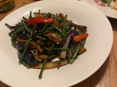 -山楂树融合菜餐厅