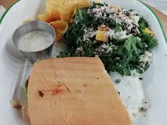 照烧鸡肉配牛油果拉法沙拉-HELLO 27 意面·沙拉·帕尼尼