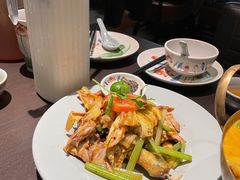 越式麻油捞鸡-大头虾越式风味餐厅(光明广场店)