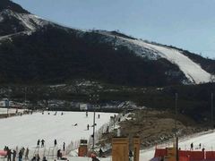 -鳌山滑雪度假区