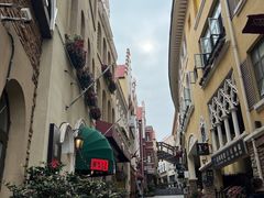 -鲁邦国际风情街(麦世达韩国精品百货店)