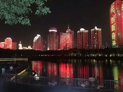 -万绿园
