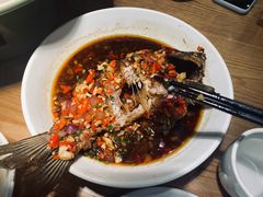 香煎鲫鱼-费大厨辣椒炒肉(万家丽一店)