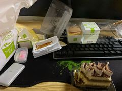 -绿姿鲜奶烘焙(新城花园店)