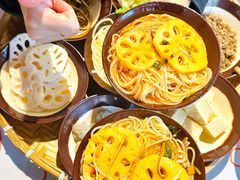 -碰湘地·鲜切牛肉麻辣烫(新世纪家园店)