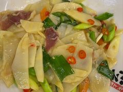 -民间瓦缸煨汤館(嵩山路店)
