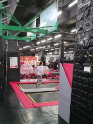 -零重力蹦床空间·滑梯·海洋球·团建(奥特莱斯店)