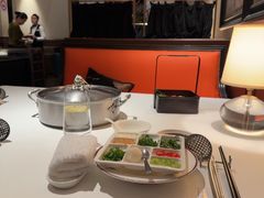 -洋房火锅(上海新天地南北里店)