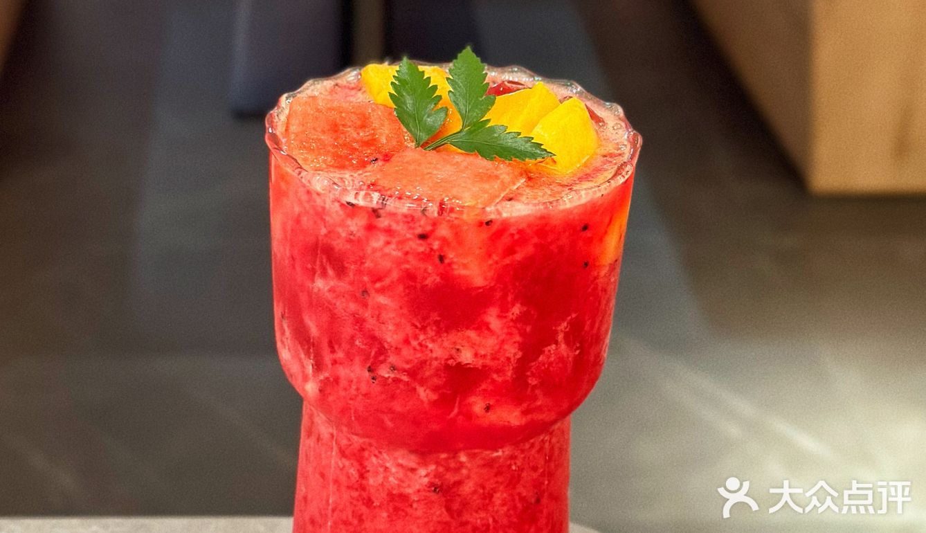 什么❗️拿茅台酒做牛排❓好香呀❗️