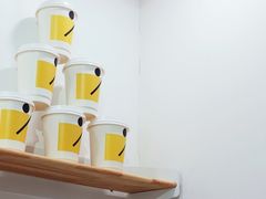 餐具摆设-YECLIP COFFEE黄色回形针咖啡