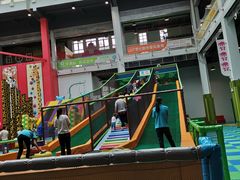 -蒙特利亲子乐园