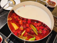 太极锅拼盘-捞王猪肚鸡火锅(财富中心店)