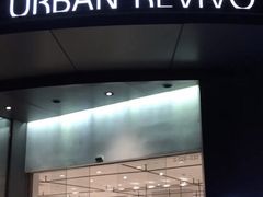 -URBAN REVIVO(欢乐海岸购物中心店)