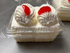 -红宝石·鲜奶小方·海派西点房(南丹店)
