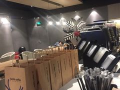 -瑞幸咖啡(新世界中心店)