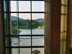 -上海佘山世茂艾美酒店