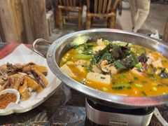-头上红煨盐鸡·非遗院子餐厅