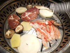 -木槿花韩式炭烤·熟成肉工坊(孙文东路店)