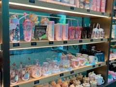 零售区-星巴克(北京西大望路温特莱店)