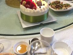 山山家6寸奶油蛋糕-山山家·新鲜烘焙(现代城店)