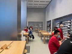 -Apple零售店(华贸购物中心店)