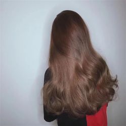 -变画·发型STUDIO