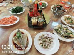 -岛中岛·海鲜大排档·万宁老字号(东澳店)