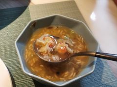 招牌小龙虾红汤泡饭-蜜桃花开·中西融合菜E&W(南长街店)