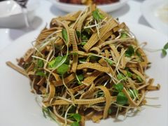 香椿苗拌豆皮-金春禧(英雄山路旗舰店)