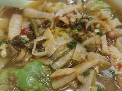酸辣笋尖米粉-卓雅桂林米粉