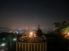 -草山夜未眠景观餐厅