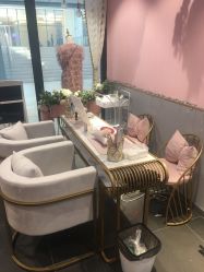 -花系美·美甲美睫精品店