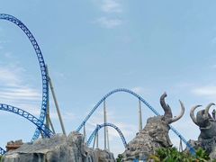 -七彩云南欢乐世界