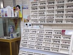 -诺柯视眼镜-蔡司依视路官方工厂店(淞南一店)