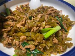 坛子酱辣椒炒肉-力力渔港涉外店