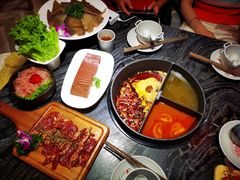 小嫩牛专利T型锅（一锅三吃）-热火朝天鲜切牛肉火锅(南强街巷店)