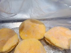 鳕贝-鲍师傅糕点(江苏路店)