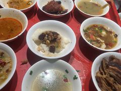 -蓝田九大碗民俗食府(蓝田店)