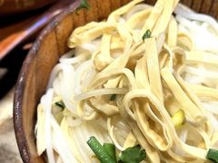 -银米·云南传统过桥米线(双廊黑金冠店)