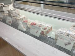 面包甜点陈列柜-Cafe on warm(丹霞店)