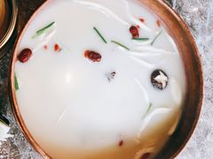 -三人行骨头王火锅(长寿店)