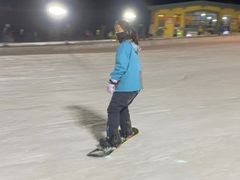 -采薇庄园四季滑雪场