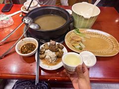 -菌之家·专业纯野生菌火锅·特色炒菌