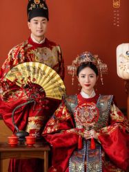 -雪中彩影婚纱摄影·微光艺术中心